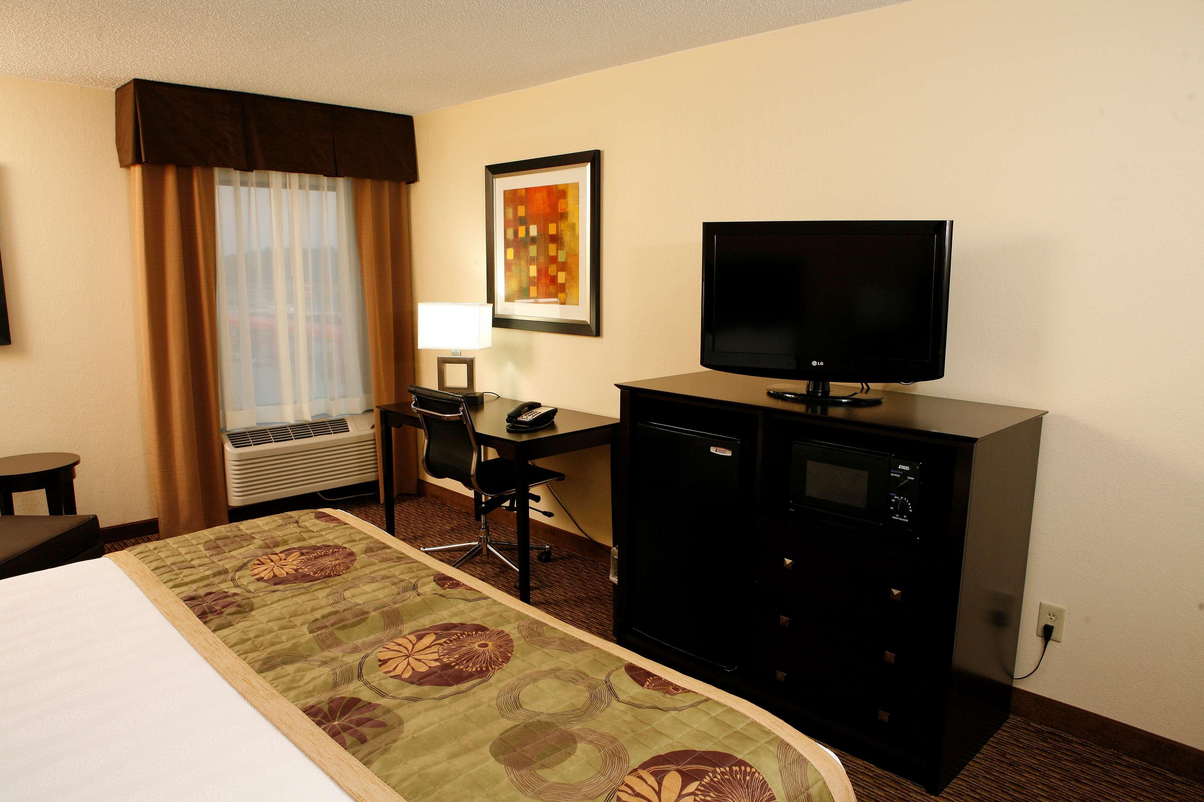 Best Western Plus Голдсбъро Екстериор снимка